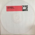 ARTEMESIA / BITS & PIECES