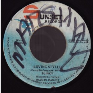 画像: BLINKY . LOVING STYLEE