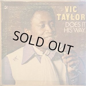 画像: VIC TAYLOR / DOES IT HIS WAY