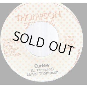 画像: LINVAL THOMPSON / CURFEW