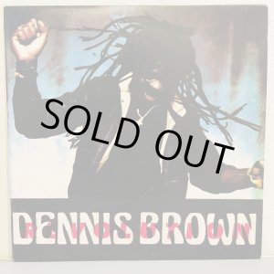 画像: DENNIS BROWN / REVOLUTION 