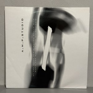 画像: A.M.P. STUDIO / ALIEN REGISTRATION OFFICE 