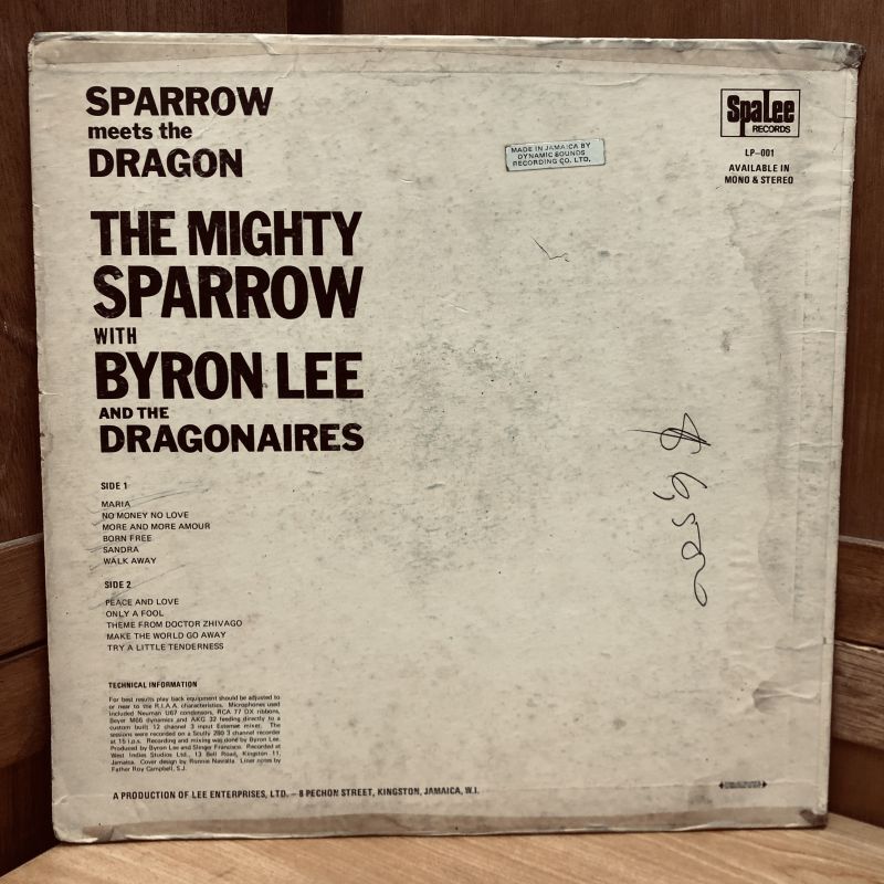 画像2: THE MIGHTY SPARROW WITH BYRON LEE AND THE DRAGONAIRES / SPARROW meets the DRAGON