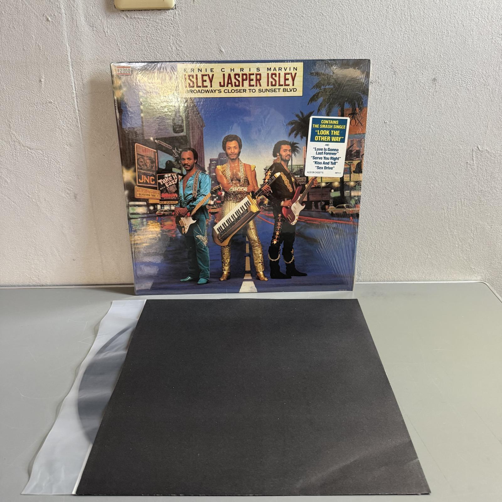 画像4: アイズレー・ジャスパー・アイズレー ~ Isley Jasper Isley / ブロードウェイズ・クローザー・トゥ・サンセット・ブルヴァード ~ Broadway's Closer To Sunset Blvd. (LP)